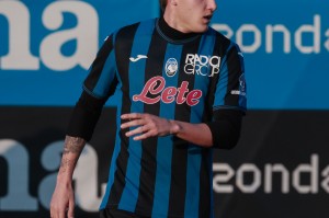 皇冠体育官方网站-今晚突围战来临，AC米兰围绕英超造点机会，压力陡增，数据趋势出现新变化(35秒13分完整录像)